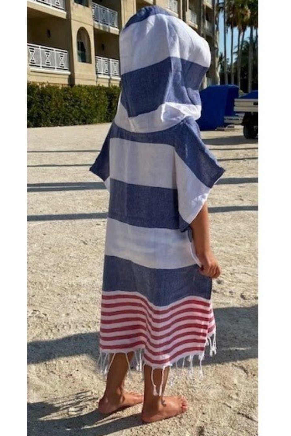 jetties%20poncho%20back_edited.jpg